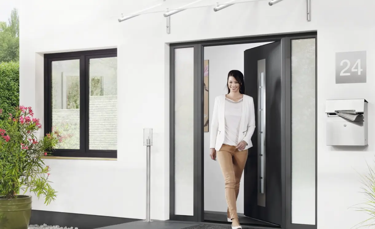 Plieninės įėjimo durys Galerija