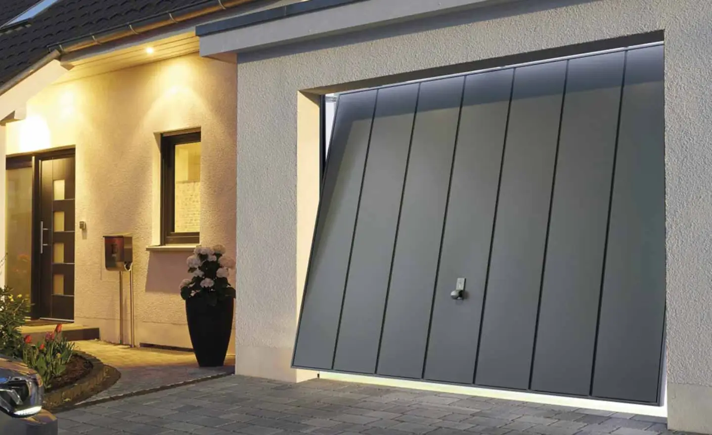 Plokštuminiai atverčiamieji vartai Berry Galerija